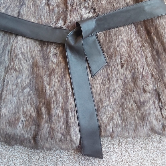 Temperance Brown Faux Fur Vest with Faux Leather Tie Belt - Picture 3 of 8